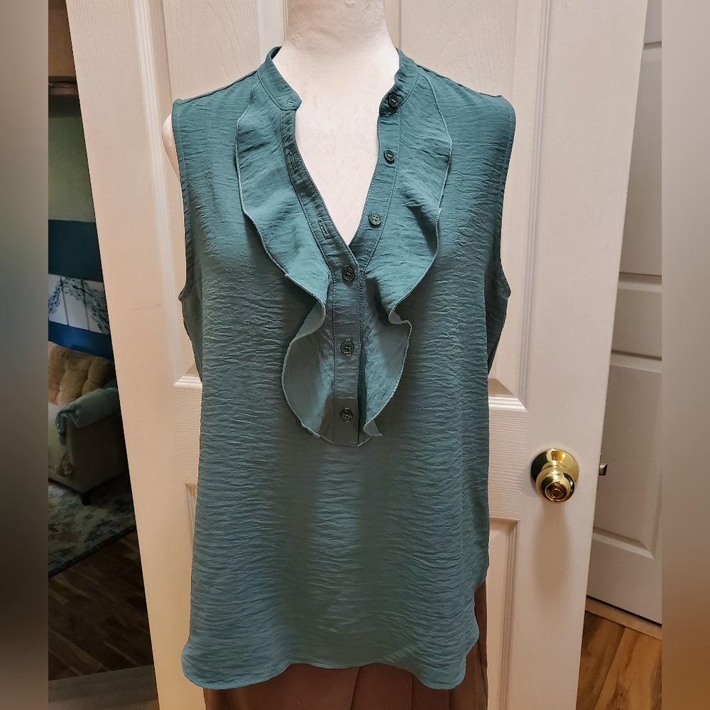 Supply and Demand, Teal, V-neck sleeveless top, size M